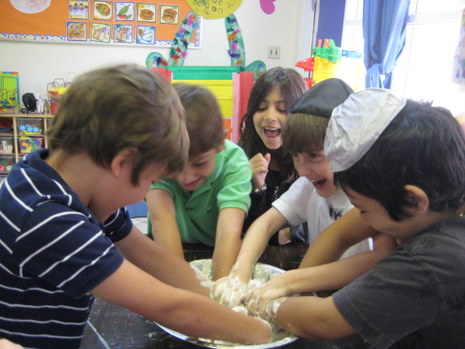 Model Matzah Bakery 2008 017.jpg